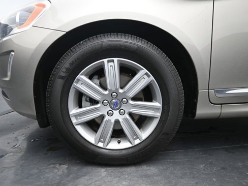 Used 2016 Volvo XC60 T6 w/ Proximity Package image 9