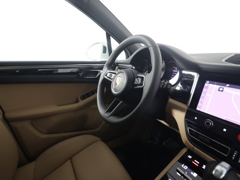 New 2025 Porsche Macan image 12
