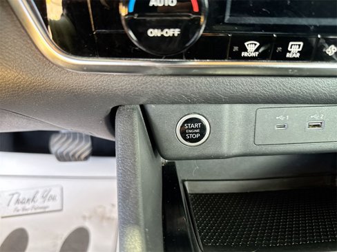Used 2021 Nissan Rogue SV image 22