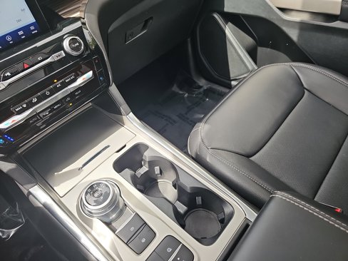 Used 2023 Ford Explorer Limited w/ Limited Technology Package image 27