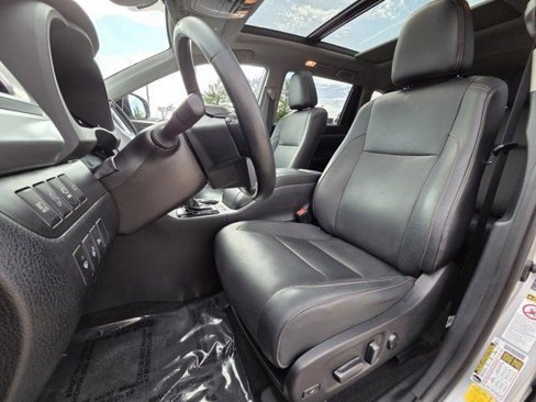 Used 2019 Toyota Highlander Limited Platinum image 22
