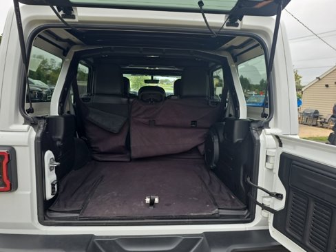 Used 2021 Jeep Wrangler Unlimited Rubicon image 17