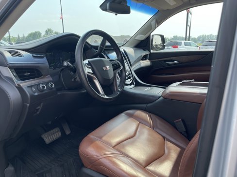 Used 2018 Cadillac Escalade ESV Premium Luxury w/ LPO, Radiant Package image 18