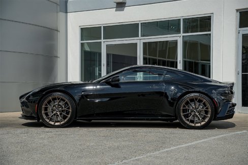 New 2025 Aston Martin V8 Vantage Coupe image 10