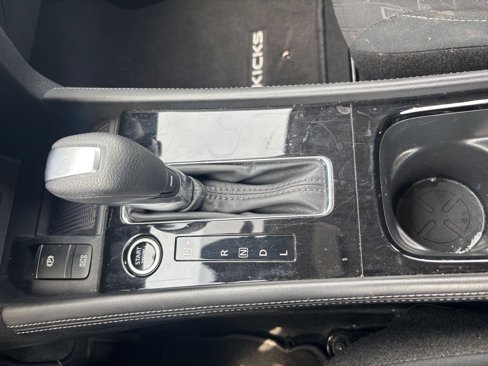 Used 2024 Nissan Kicks SV image 39