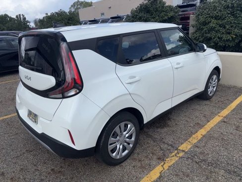 Used 2023 Kia Soul LX image 3