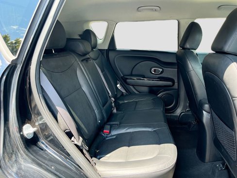 Used 2016 Kia Soul ! image 23