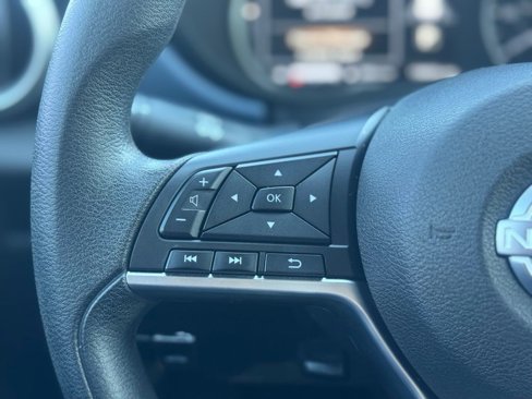 Used 2024 Nissan Versa SV w/ Trunk Package image 15
