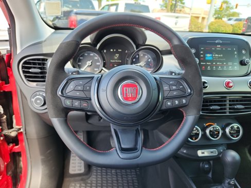 Used 2023 FIAT 500X Sport w/ Technology Group image 9