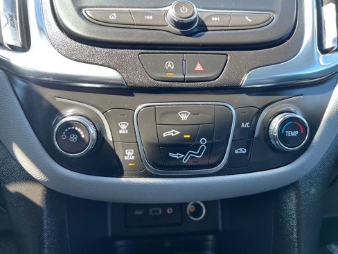 Used 2023 Chevrolet Equinox LT image 22