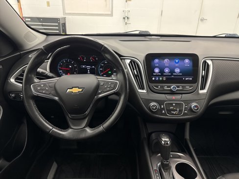 Used 2019 Chevrolet Malibu RS image 11