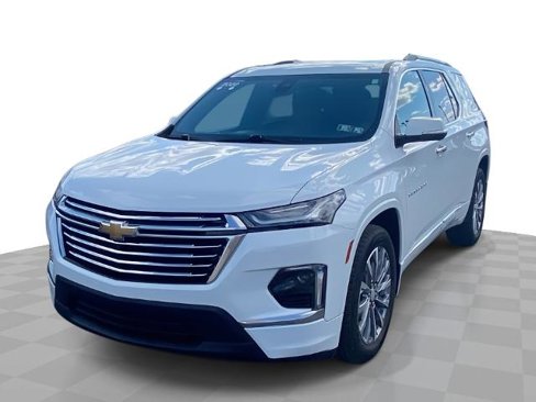 Certified 2022 Chevrolet Traverse Premier w/ LPO, Floor Liner Package image 1