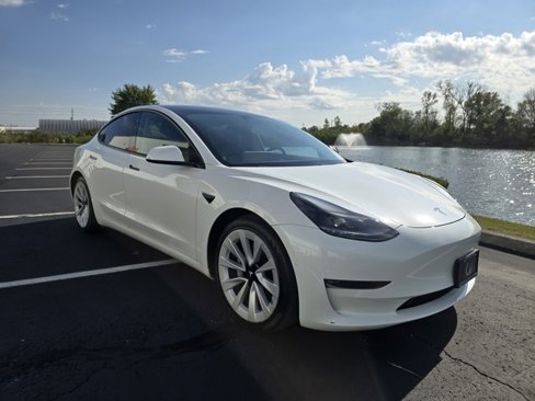 Used 2021 Tesla Model 3 Long Range image 4