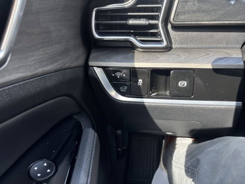 Used 2023 Kia Sportage X-Line w/ X-Line Premium Package image 19