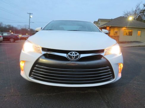 Used 2017 Toyota Camry LE image 11