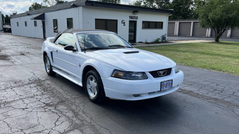 Used 1999 Ford Mustang Convertible image 7