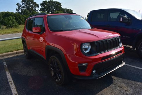 Used 2022 Jeep Renegade Latitude w/ Sun/Sound Group image 3