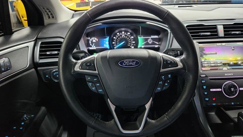 Used 2016 Ford Fusion Titanium image 22