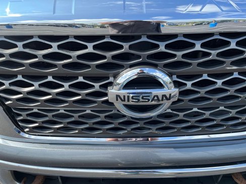 Used 2018 Nissan Titan S image 29