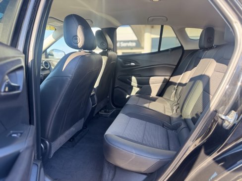 Used 2024 Chevrolet Trax LT w/ Driver Confidence Package image 9