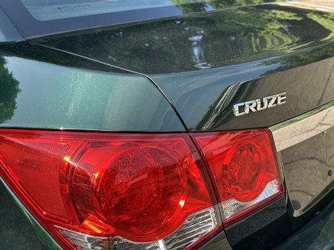 Used 2015 Chevrolet Cruze LT image 28