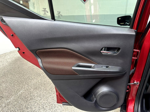 Used 2020 Nissan Kicks SR w/ Exterior Package image 16