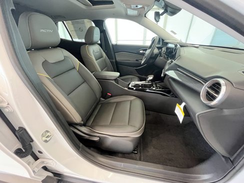 Certified 2024 Chevrolet Trax ACTIV w/ Sunroof Package image 31