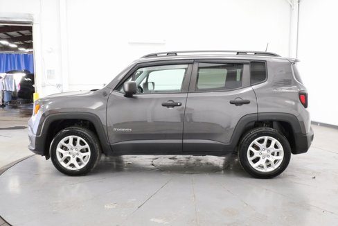 Used 2018 Jeep Renegade Sport w/ Power & Air Group image 4