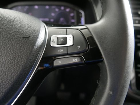 Used 2020 Volkswagen Tiguan SEL image 28