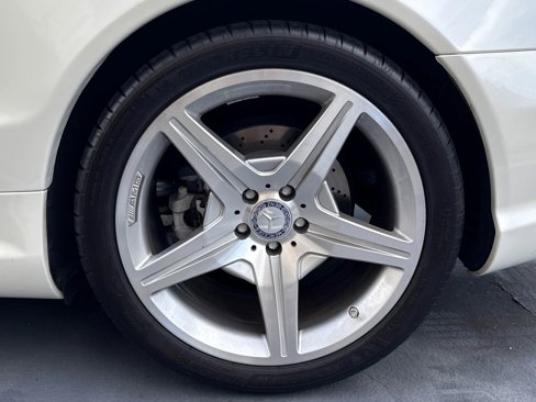Used 2011 Mercedes-Benz SL 550 image 18