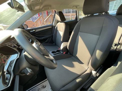 Used 2019 Volkswagen Jetta S w/ Driver Assistance Package image 15