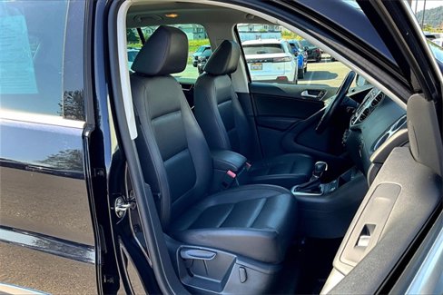 Used 2016 Volkswagen Tiguan SE image 7