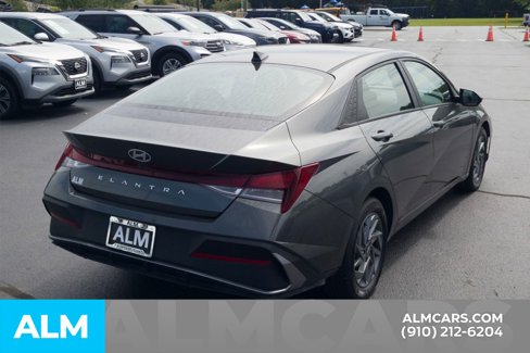 Used 2024 Hyundai Elantra SEL image 6