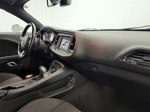 Used 2022 Dodge Challenger GT image 32