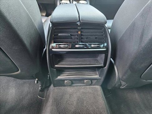 Used 2019 BMW 530e w/ Convenience Package image 18