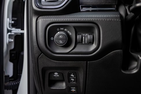 Used 2023 RAM 1500 Limited image 23