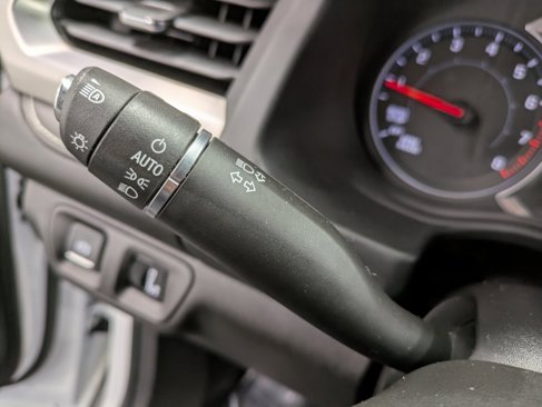 Used 2022 GMC Acadia SLE w/ Driver Convenience Package image 17