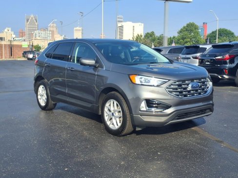 Used 2022 Ford Edge SEL w/ Convenience Package image 3