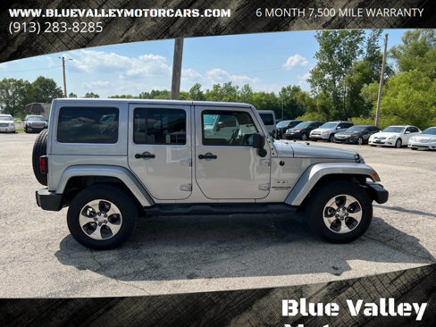 Used 2017 Jeep Wrangler Unlimited Sahara w/ Connectivity Group image 3