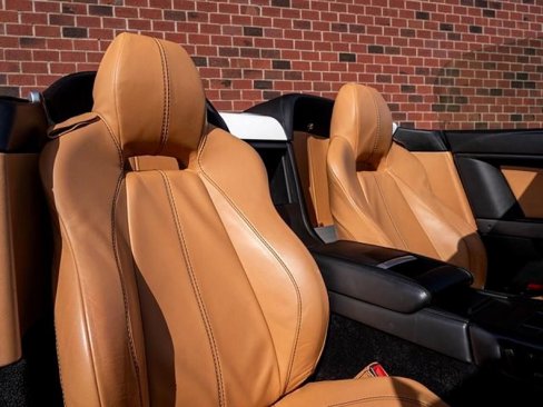 Used 2015 Aston Martin V8 Vantage Roadster image 16