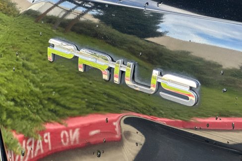 Used 2018 Toyota Prius One image 35