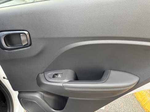 New 2025 Hyundai Venue Limited image 12