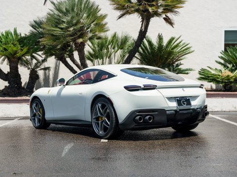 Used 2023 Ferrari Roma image 15