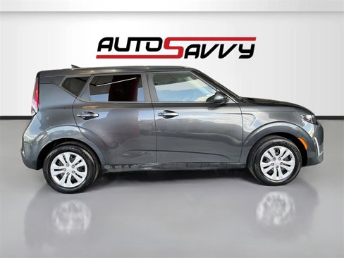 Used 2023 Kia Soul LX image 8