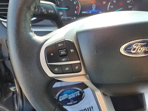 Used 2023 Ford Explorer XLT w/ Equipment Group 202A image 15