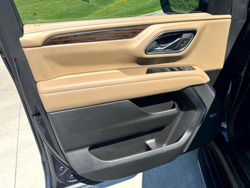 Used 2024 Chevrolet Tahoe Premier w/ Premium Package image 7