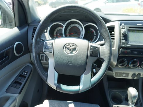 Used 2012 Toyota Tacoma PreRunner image 15
