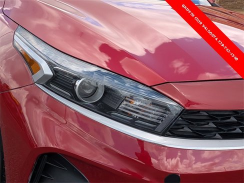 Used 2023 Kia Forte LXS image 9