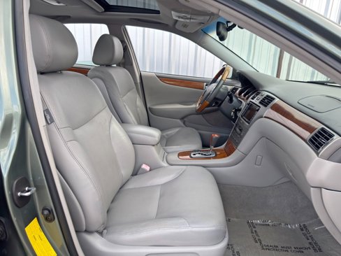 Used 2005 Lexus ES 330 image 14