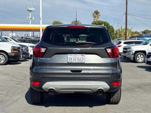 Used 2019 Ford Escape SE image 6